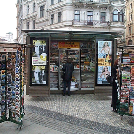 Zahájení činnosti v prodeji tisku, nových 54 stánků s tiskem v Praze.